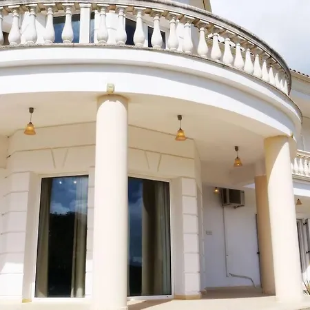 Apartment Poulades Villa, Corfu