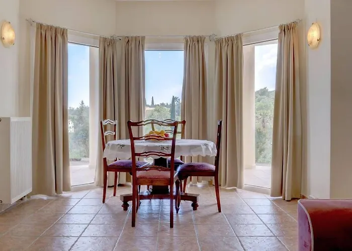 Poulades Villa, Corfu Apartment *