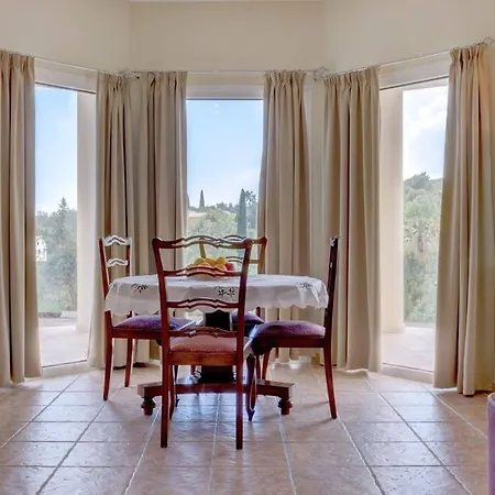 Poulades Villa, Corfu Apartamento *